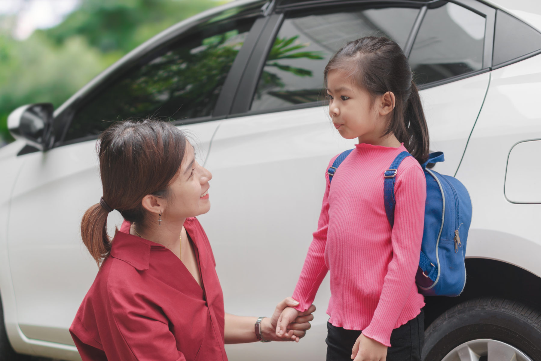 Back,to,school,concept,,beautiful,young,asian,mother,or,parent